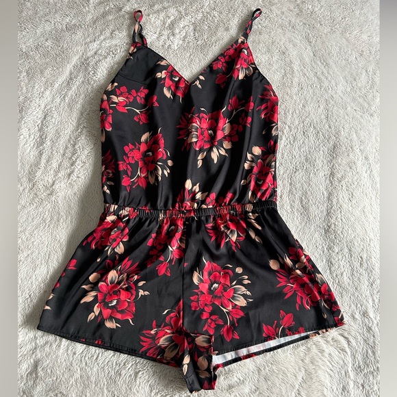 Satin thin strap romper - Picture 2 of 6